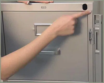 Locksmith Solution Services Colorado Springs, CO 719-992-3127 - 68-44-9